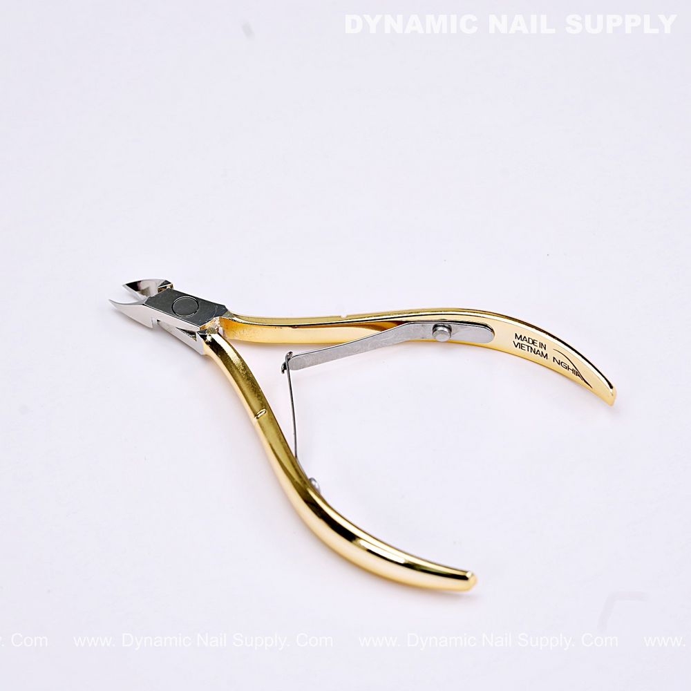 Carbon Steel Cuticle Nippers — Ergonomic Trimmer for Pros