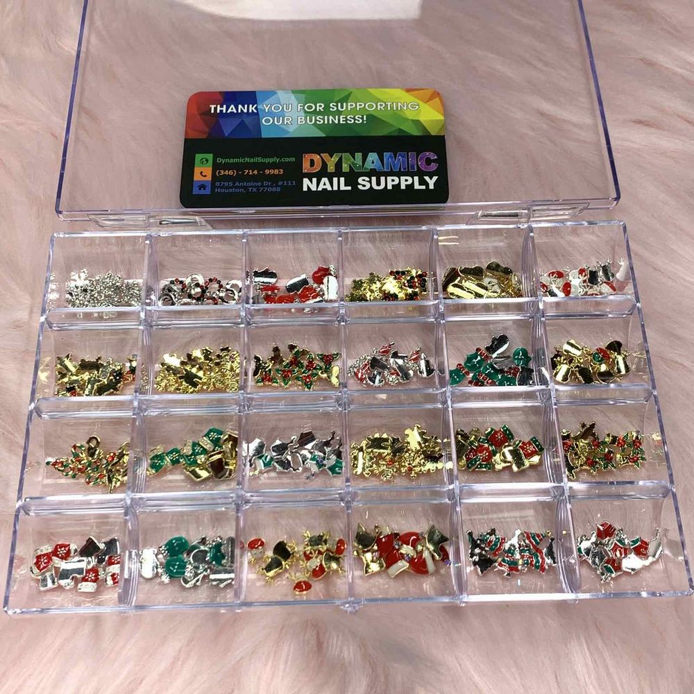 red Christmas nail charms 240 pcs - 5